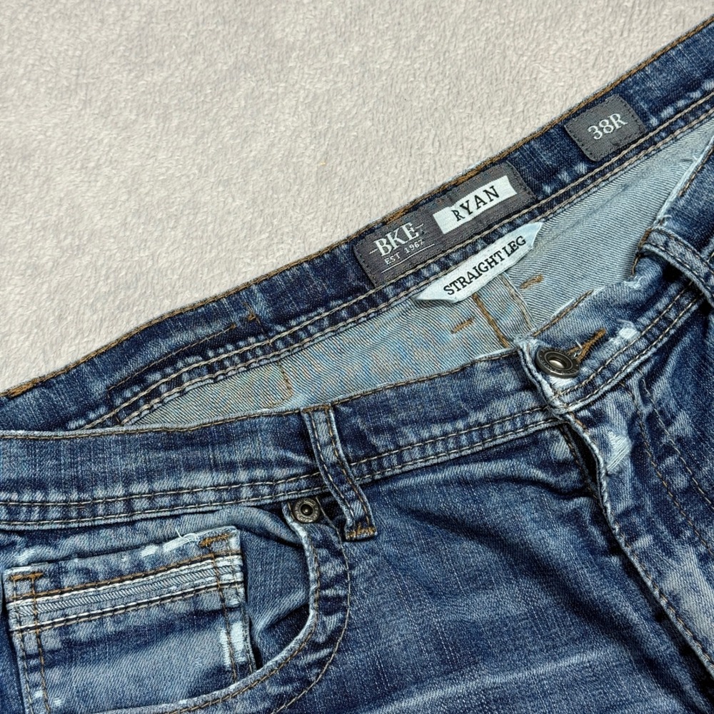 BKE Ryan Straight Leg Jeans Mens 38R Blue Medium Wash Distressed Denim